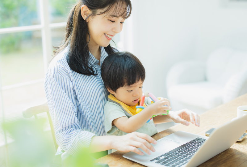キッズチャム砲の発行は子育て期女性の雇用を促進しています。